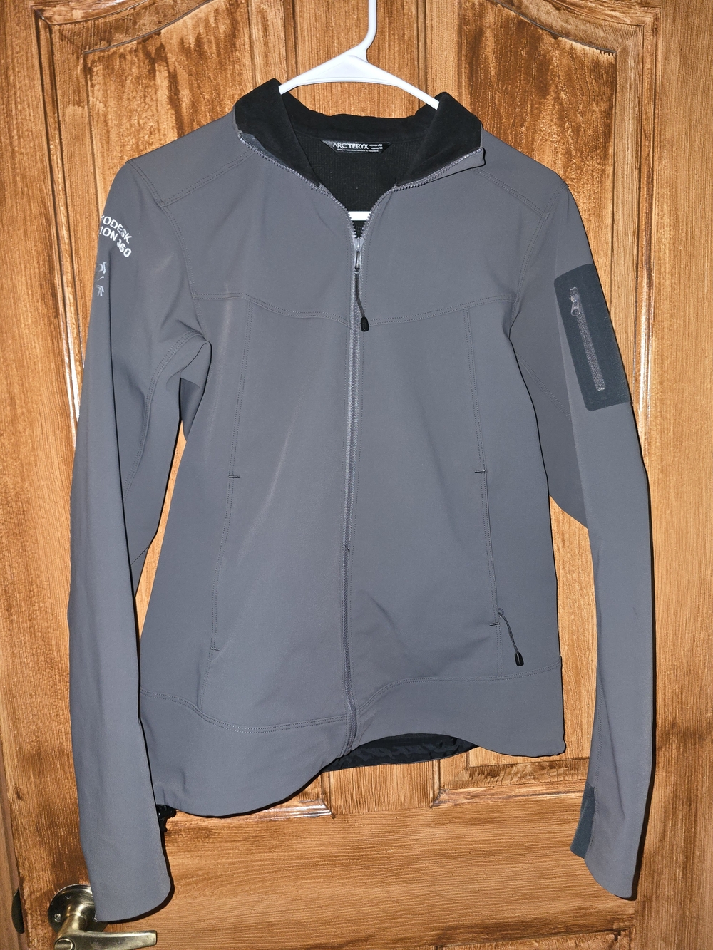 Arc'teryx Women's Gray Softshell Utility Jacket - Full Zip Size M